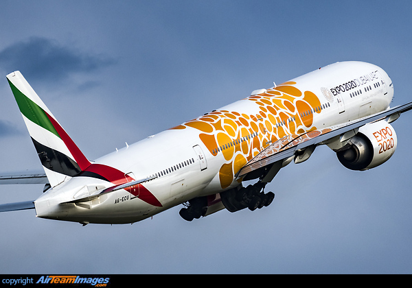 Boeing 777-31H/ER Boeing 777-31H/ER