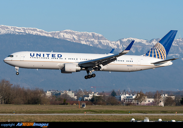 Boeing 767-322/ER Boeing 767-322/ER