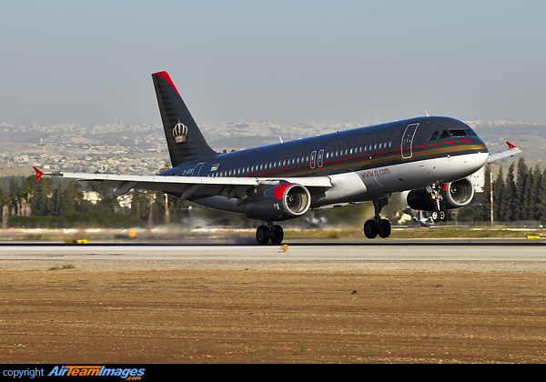 Airbus A320-232 Airbus A320-232