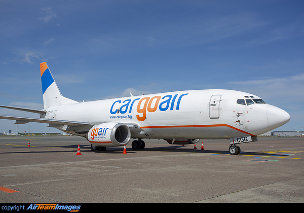 Boeing 737-3Y5/SF Boeing 737-3Y5/SF