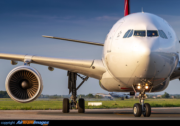 Airbus A330-223 Airbus A330-223