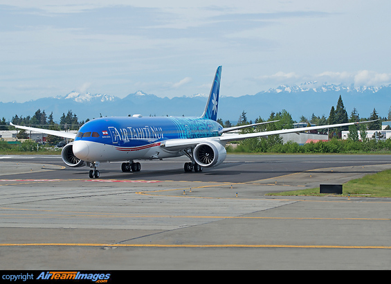 Boeing 787-9 Dreamliner Boeing 787-9 Dreamliner