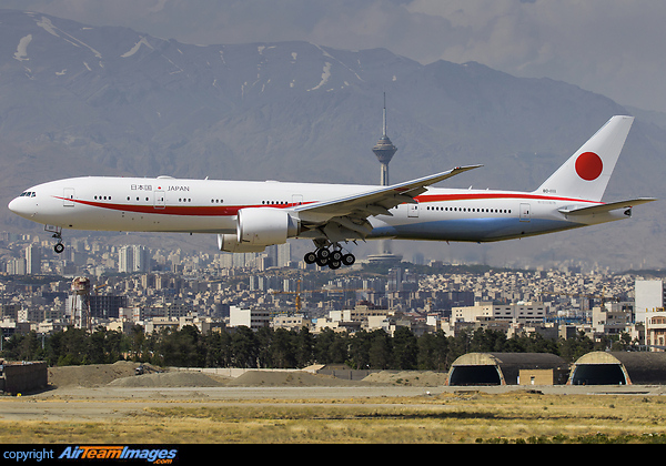 Shinzo Abe in Tehran. Boeing 777-3SB/ER