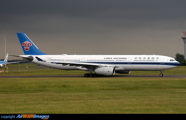 Airbus A330-343 Airbus A330-343