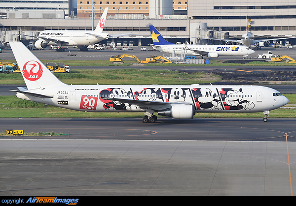 Boeing 767-346/ER Boeing 767-346/ER