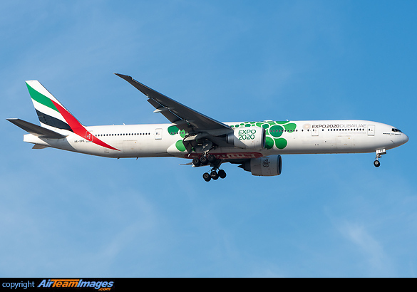 Boeing 777-31H/ER Boeing 777-31H/ER