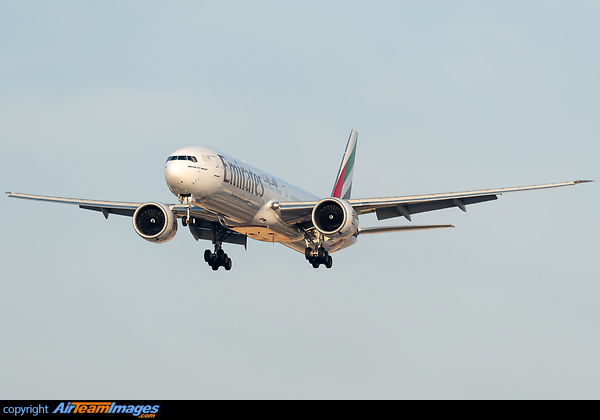 Boeing 777-31H/ER Boeing 777-31H/ER