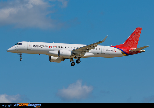 Mitsubishi SpaceJet M90 Mitsubishi SpaceJet M90