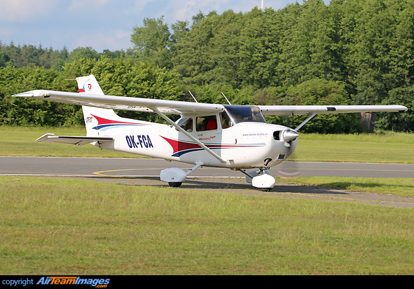 Cessna 172S Skyhawk Cessna 172S Skyhawk