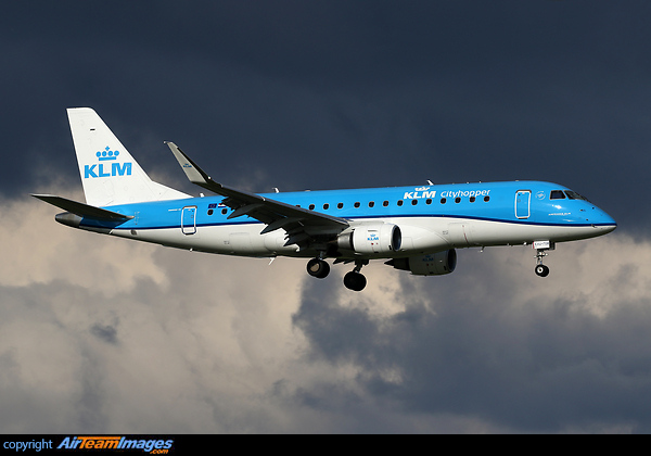 Embraer ERJ-175STD Embraer ERJ-175STD