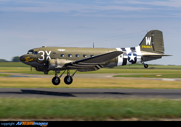Douglas C-47A Skytrain (DC-3) Douglas C-47A Skytrain (DC-3)