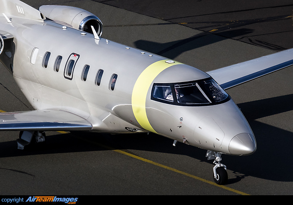 Emergency landing after Broken wind shield and pressurization problem while climbing out. Pilatus PC-24