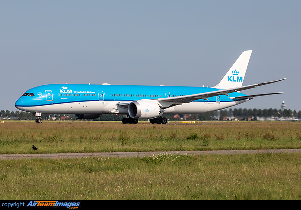 Boeing 787-9 Dreamliner Boeing 787-9 Dreamliner