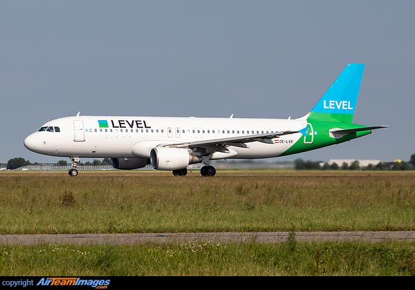 Airbus A320-214 Airbus A320-214