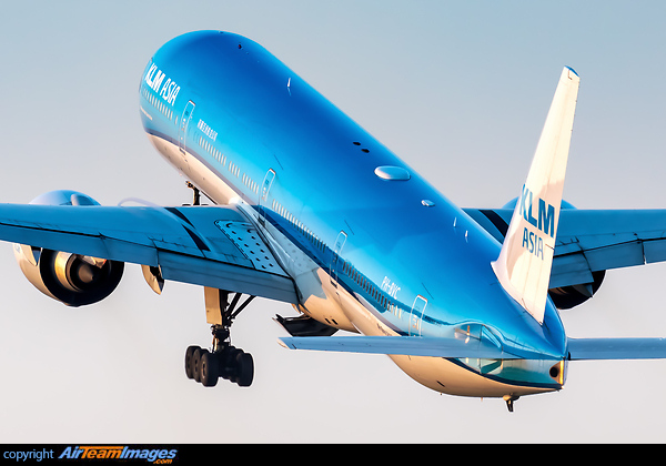 Boeing 777-306/ER Boeing 777-306/ER