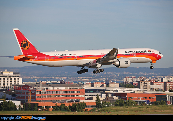 Boeing 777-3M2/ER Boeing 777-3M2/ER