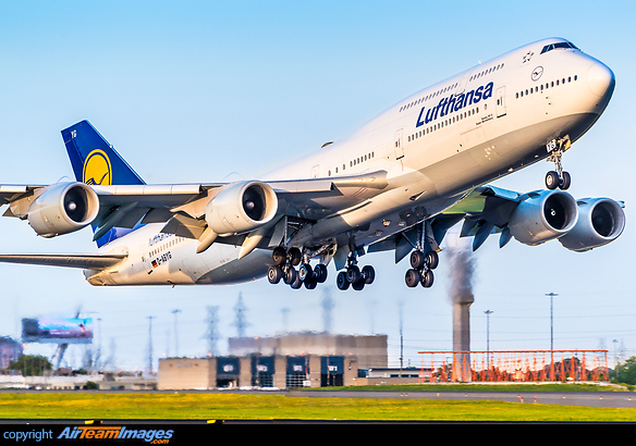 Boeing 747-830 Boeing 747-830