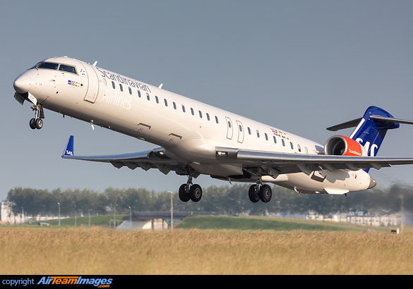 Bombardier CRJ-900LR Bombardier CRJ-900LR