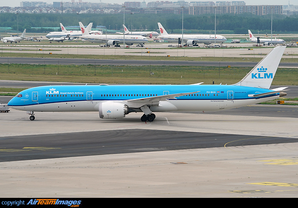 Boeing 787-9 Dreamliner Boeing 787-9 Dreamliner