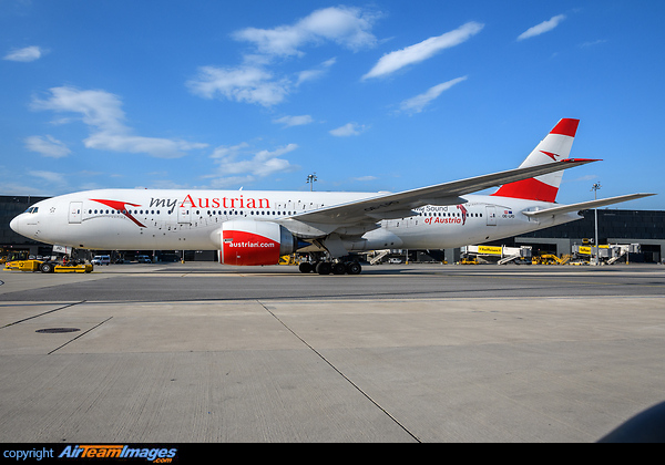Boeing 777-2B8/ER Boeing 777-2B8/ER