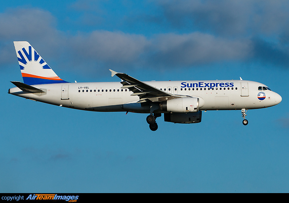 Airbus A320-232 Airbus A320-232