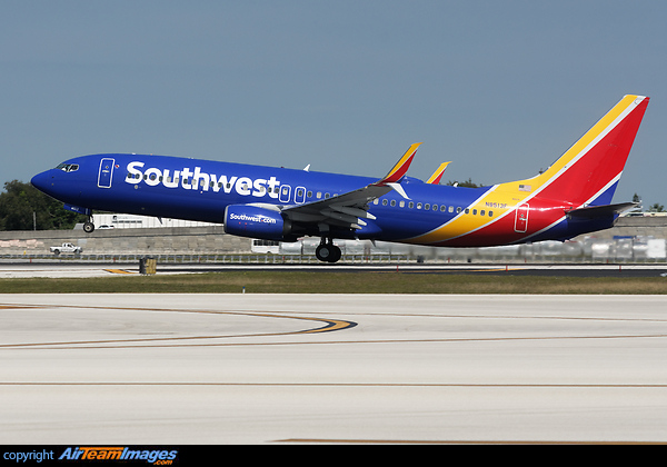 Boeing 737-8H4 Boeing 737-8H4