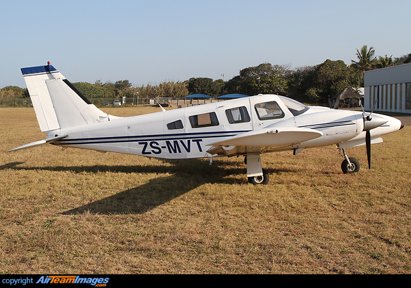 Piper PA-34-220T Seneca III Piper PA-34-220T Seneca III