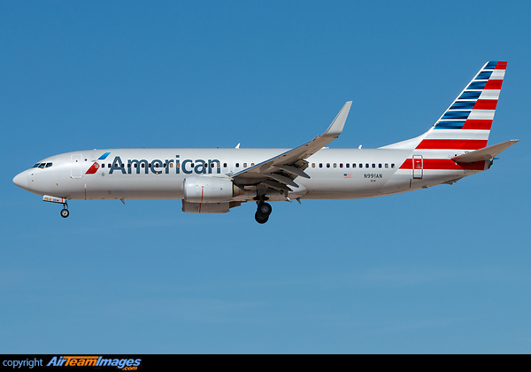 Boeing 737-823 Boeing 737-823