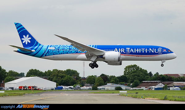Boeing 787-9 Dreamliner Boeing 787-9 Dreamliner