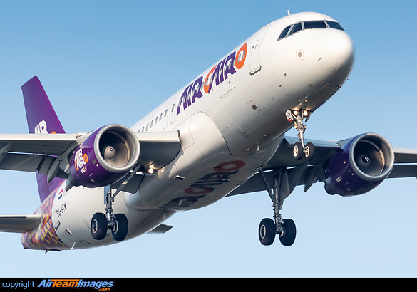 Airbus A320-214 Airbus A320-214