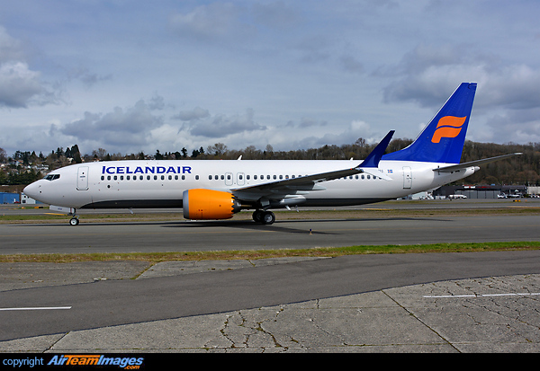 taxing on her delivery flight Boeing 737-8 MAX
