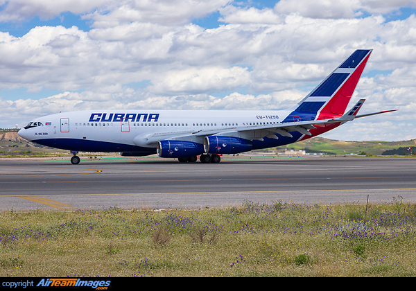 Ilyushin Il-96-300 Ilyushin Il-96-300
