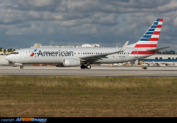Boeing 737-823 Boeing 737-823
