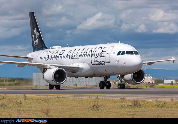 Airbus A320-214 Airbus A320-214