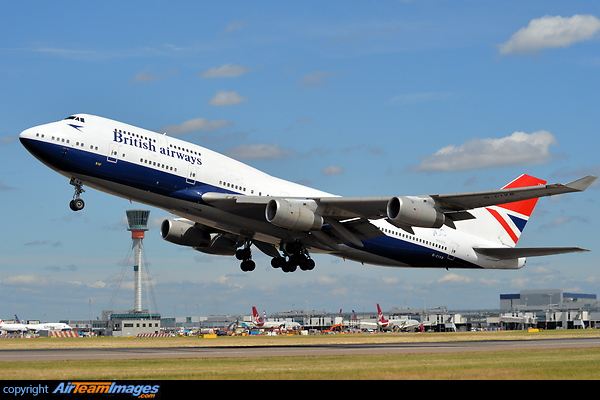 Painted in the Negus colourscheme worn by British Airways in the 1970s, VB powers away from runway 27 left as the BA75 to Lagos. Boeing 747-436