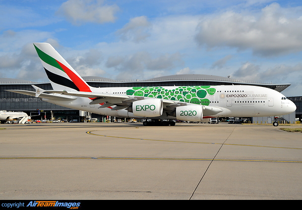 Carrying special markings advertising the EXPO 2020, A6-EOJ seen taxying to 27 left for departure. Airbus A380-861