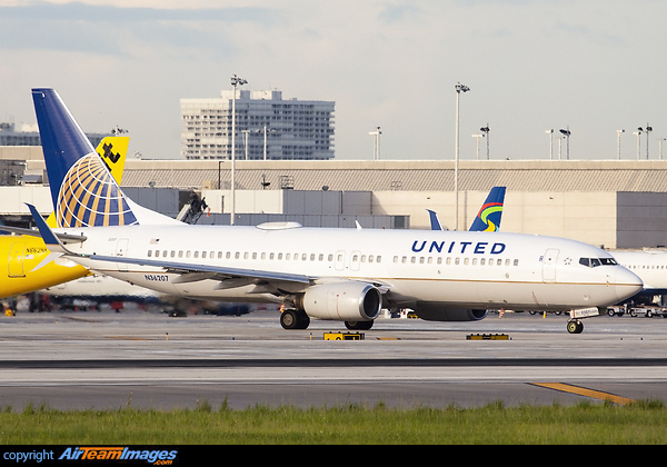 Boeing 737-824 Boeing 737-824
