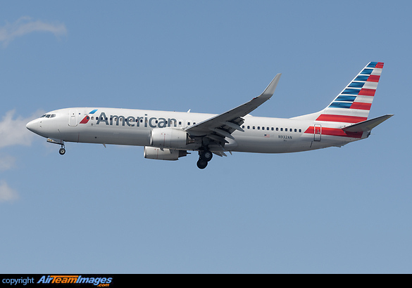Boeing 737-823 Boeing 737-823