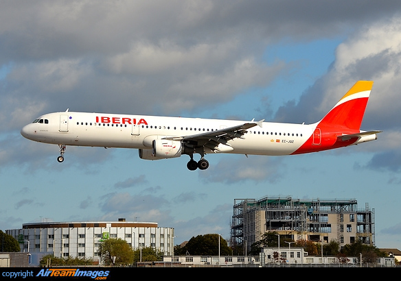 Airbus A321-211 Airbus A321-211
