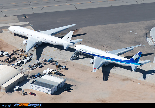 Boeing 777-212/ER Boeing 777-212/ER