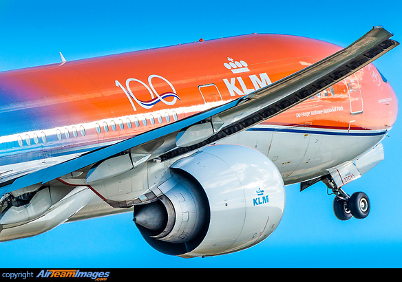 Boeing 777-306/ER Boeing 777-306/ER