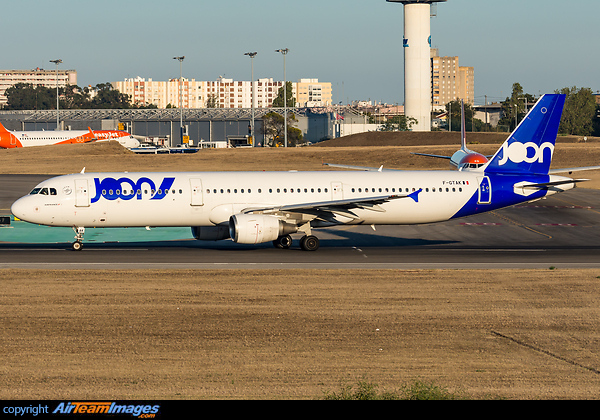 Airbus A321-212 Airbus A321-212