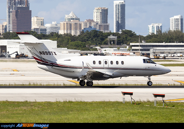 Hawker Beechcraft Hawker 900XP Hawker Beechcraft Hawker 900XP