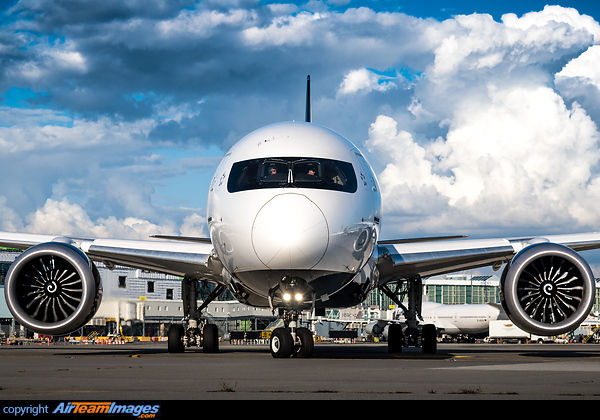 Boeing 787-9 Dreamliner Boeing 787-9 Dreamliner