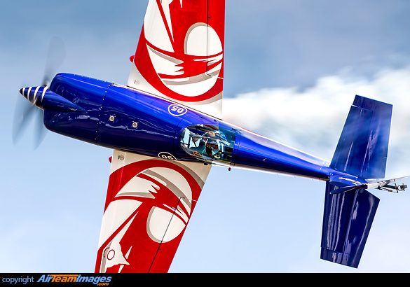 Extra EA-330SC Extra EA-330SC