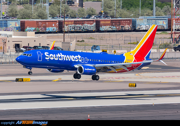 Boeing 737-8H4 Boeing 737-8H4
