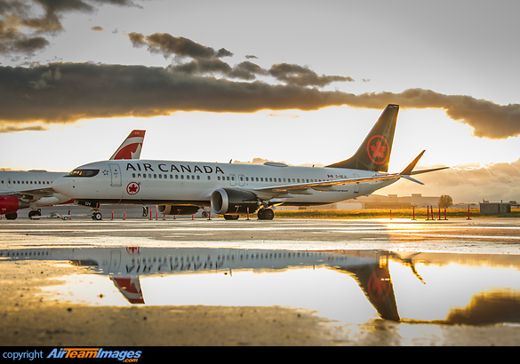 Boeing 737-8 MAX Boeing 737-8 MAX