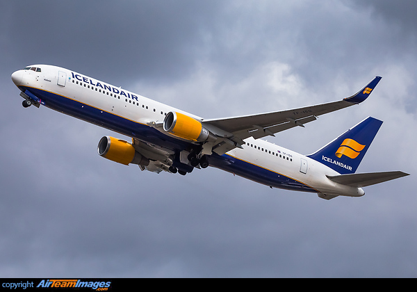 Boeing 767-319/ER Boeing 767-319/ER