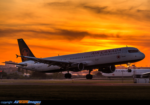 Airbus A321-211 Airbus A321-211