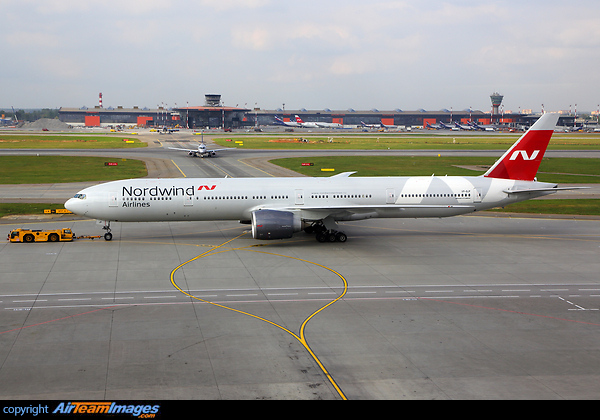 Boeing 777-367/ER Boeing 777-367/ER